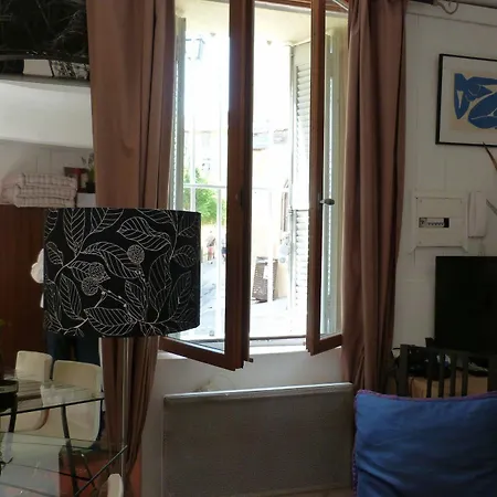 بريشور ستوديوز آيكس أومبروفينس