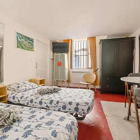 Aparthotel Precheurs 2*