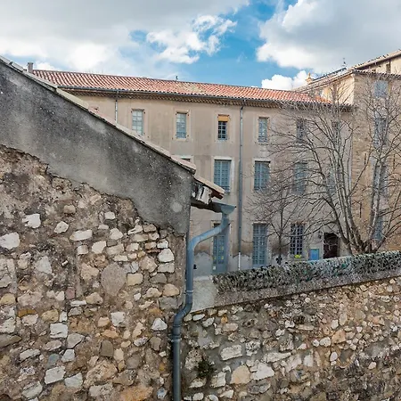 Precheurs Aparthotel